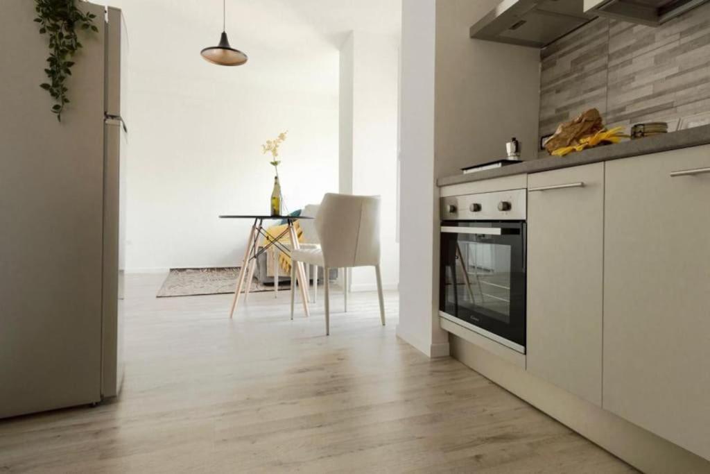 One Flat/Studio,Busto ArsizioCenter,With Terrace Esterno foto